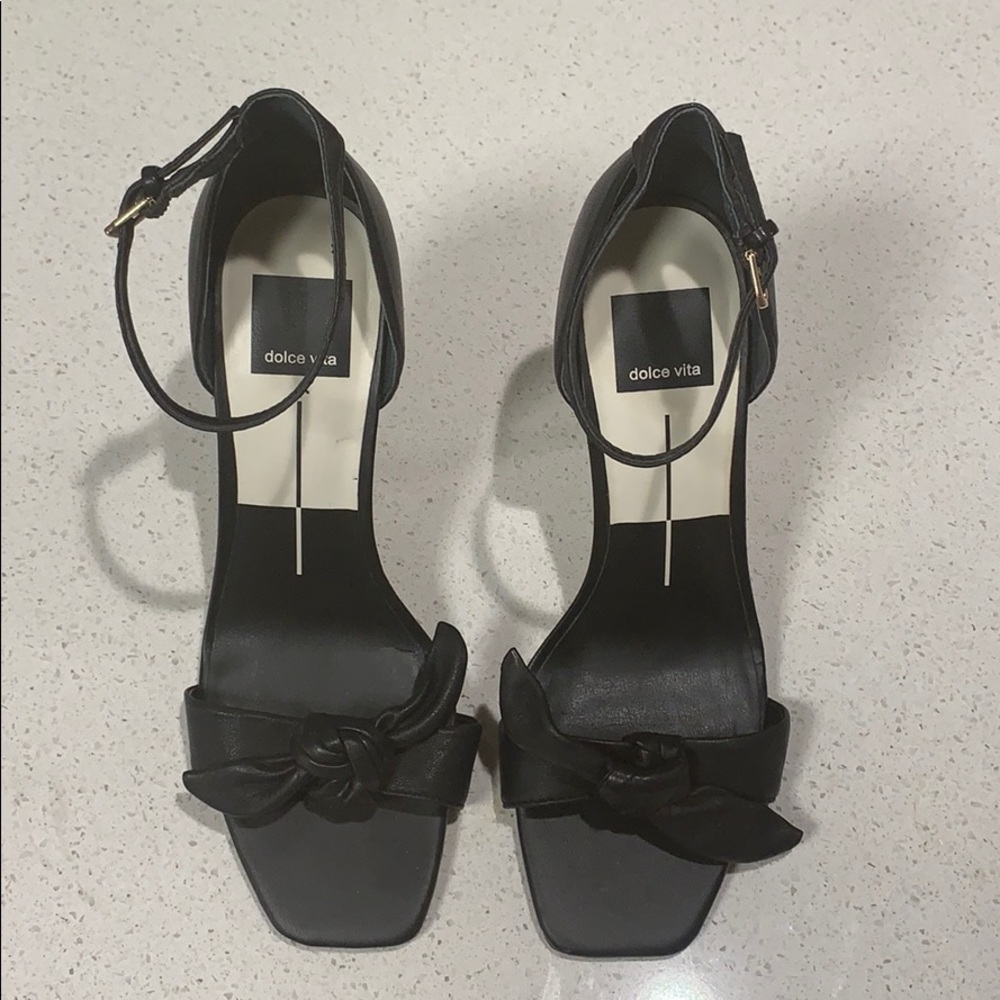 DOLCE VITA Helena Knotted Sandal